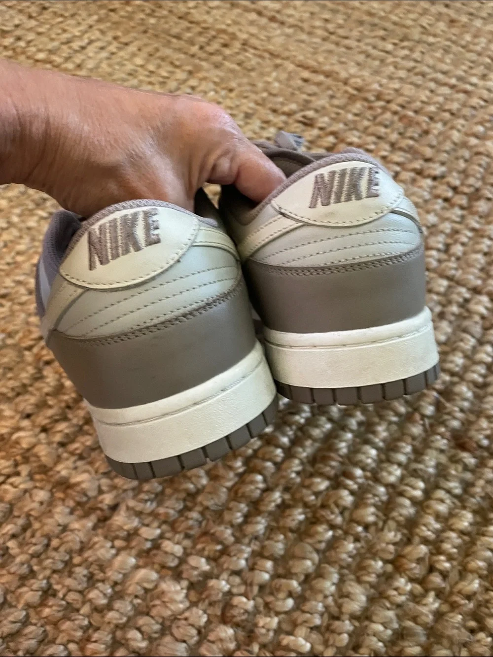 Nike Men’s Low-Top Sneakers in Gray and Light Gray